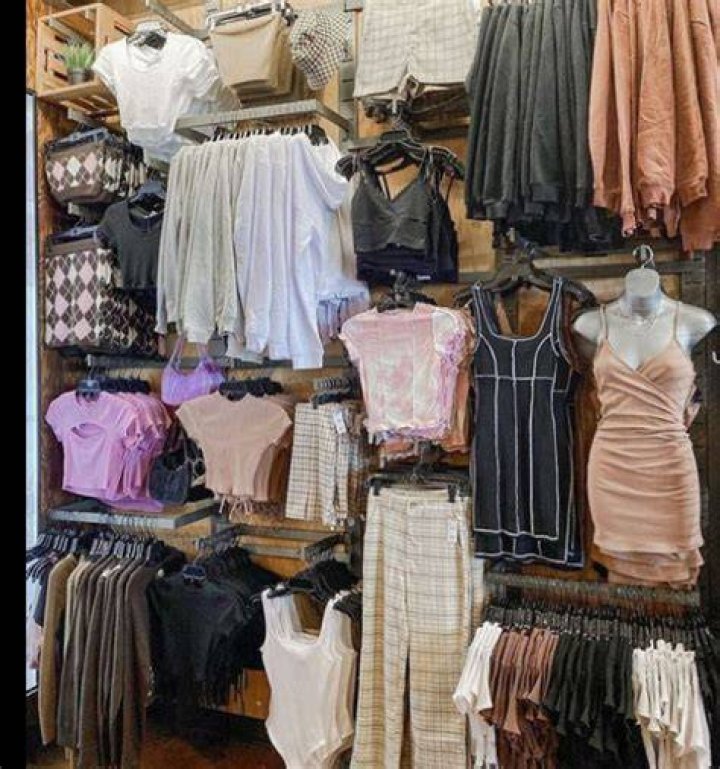 Where does Pier 1 get their merchandise?